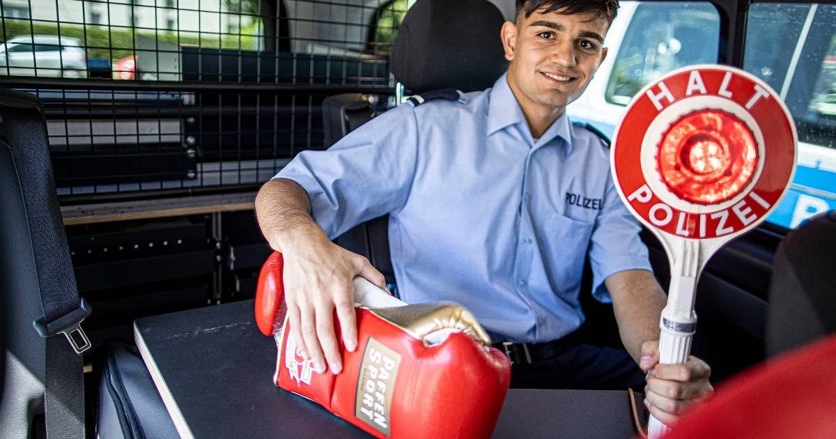 Mert Caliskan als Polizeibeamter